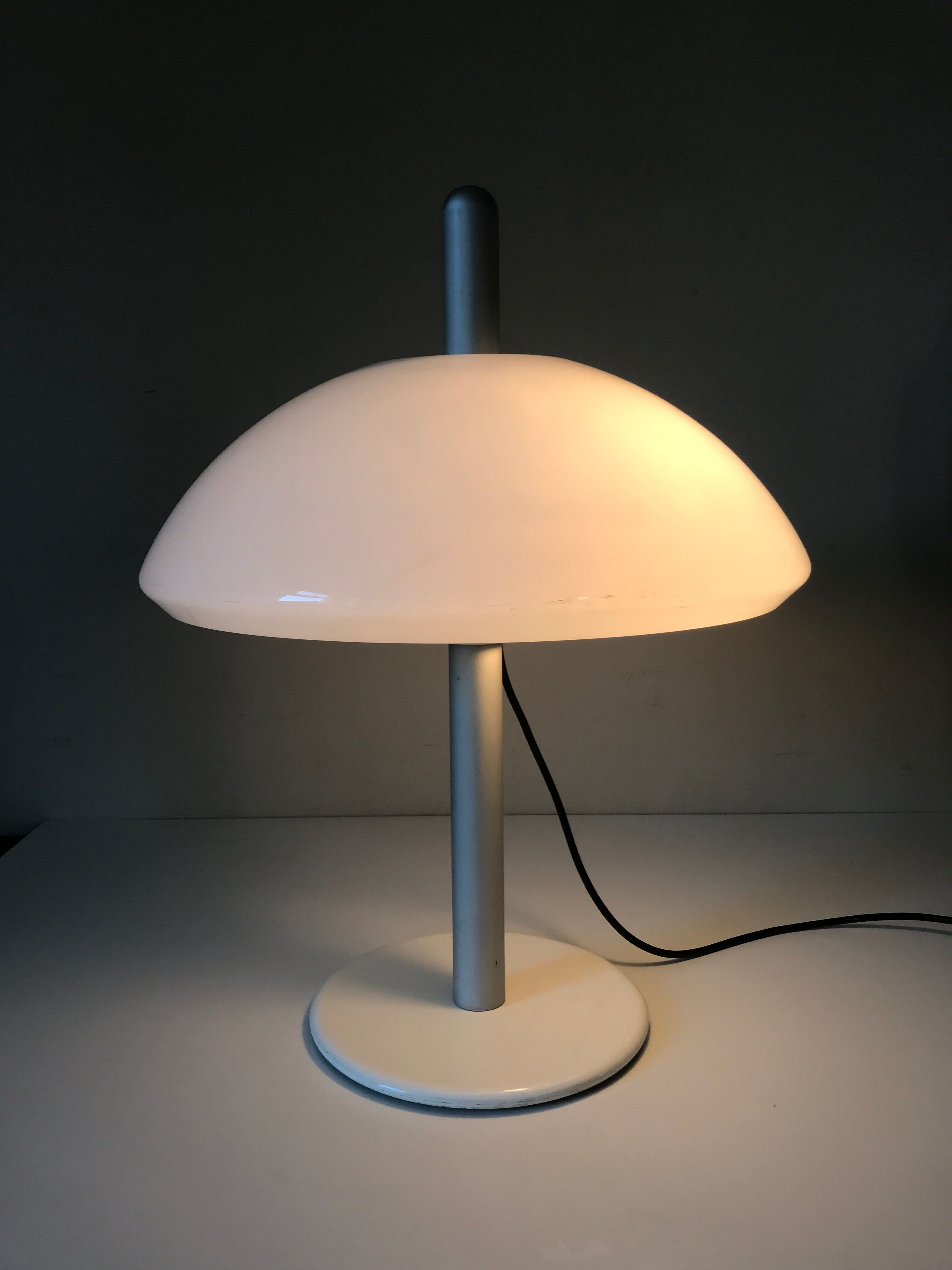 Guzzini lamp vintage design 70-80s