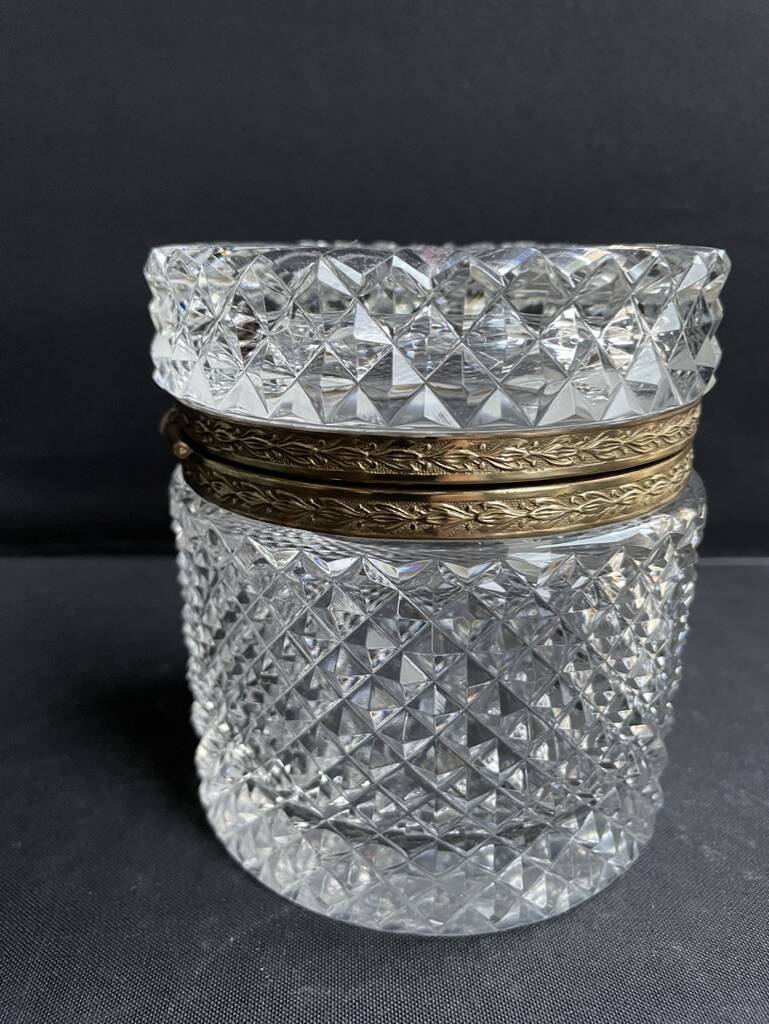 Cylindrical box – Crystal and gilded bronze