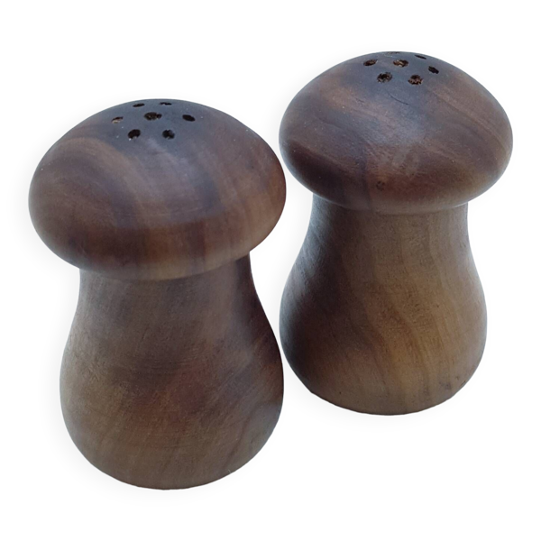Salières et poivrières en bois