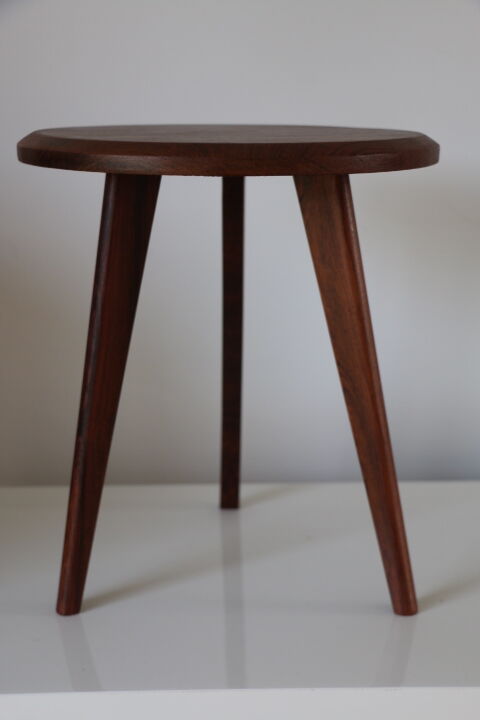 Round tripod side table 300mm