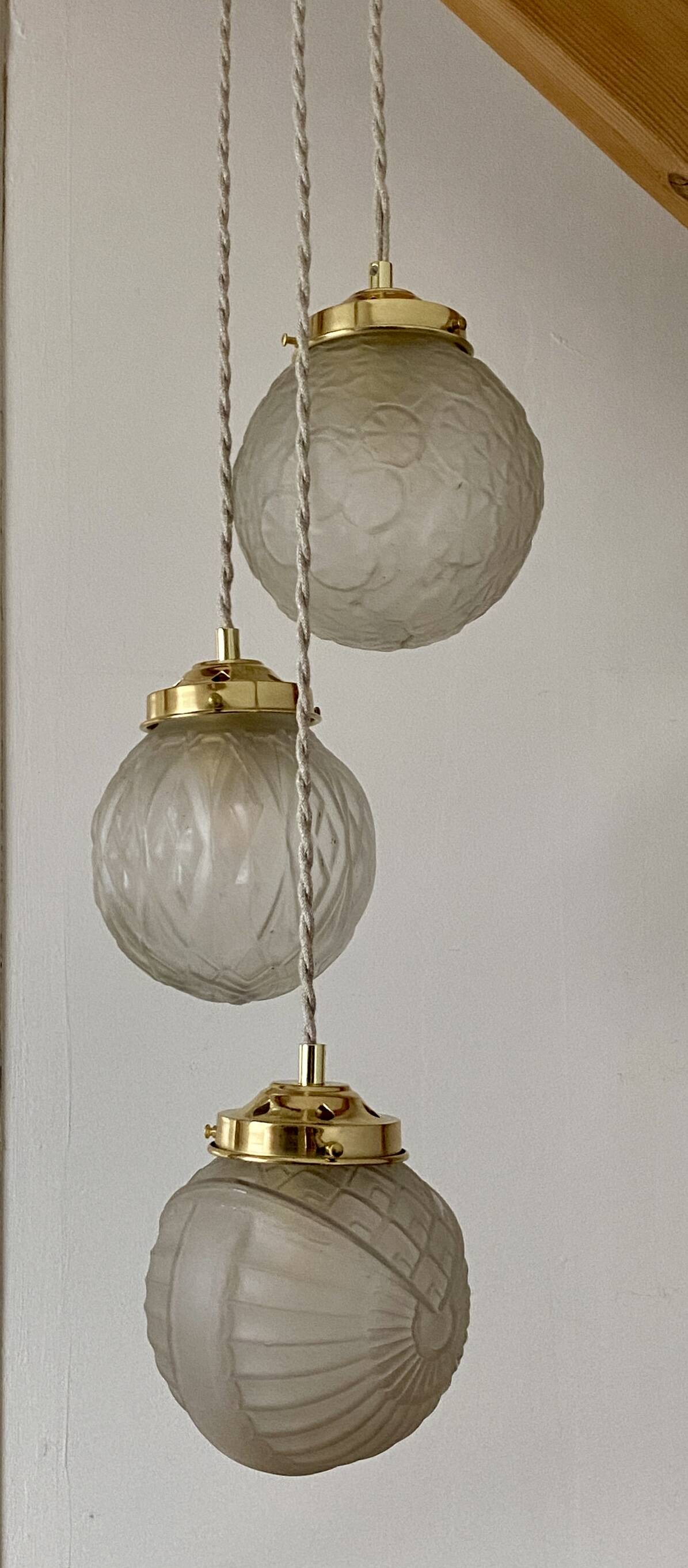 Vintage art deco triple globe waterfall pendant light in frosted glass