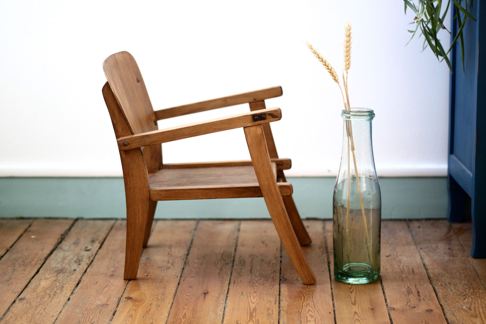 Fauteuil en bois pour enfant