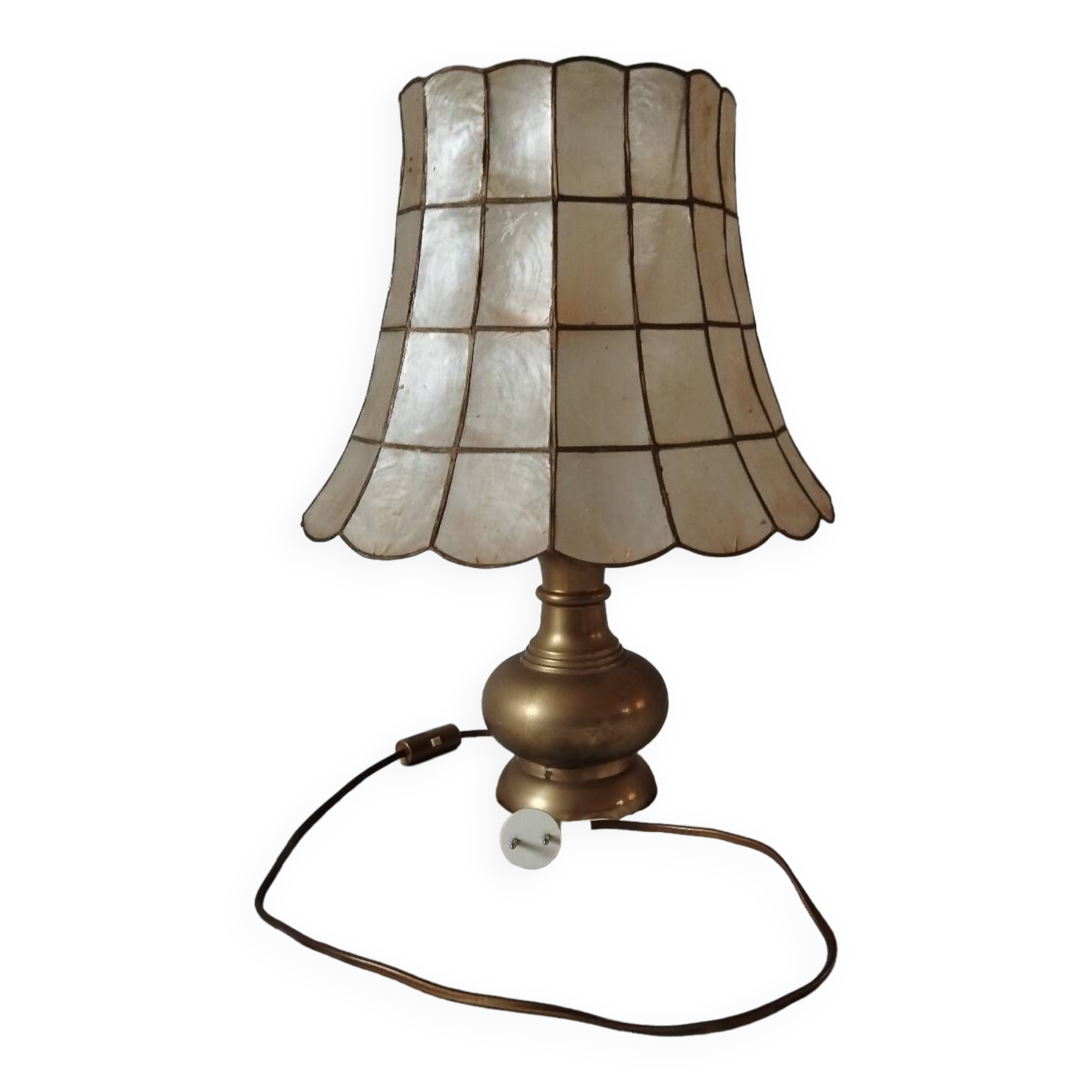 Mother-of-pearl brass pagoda lamp