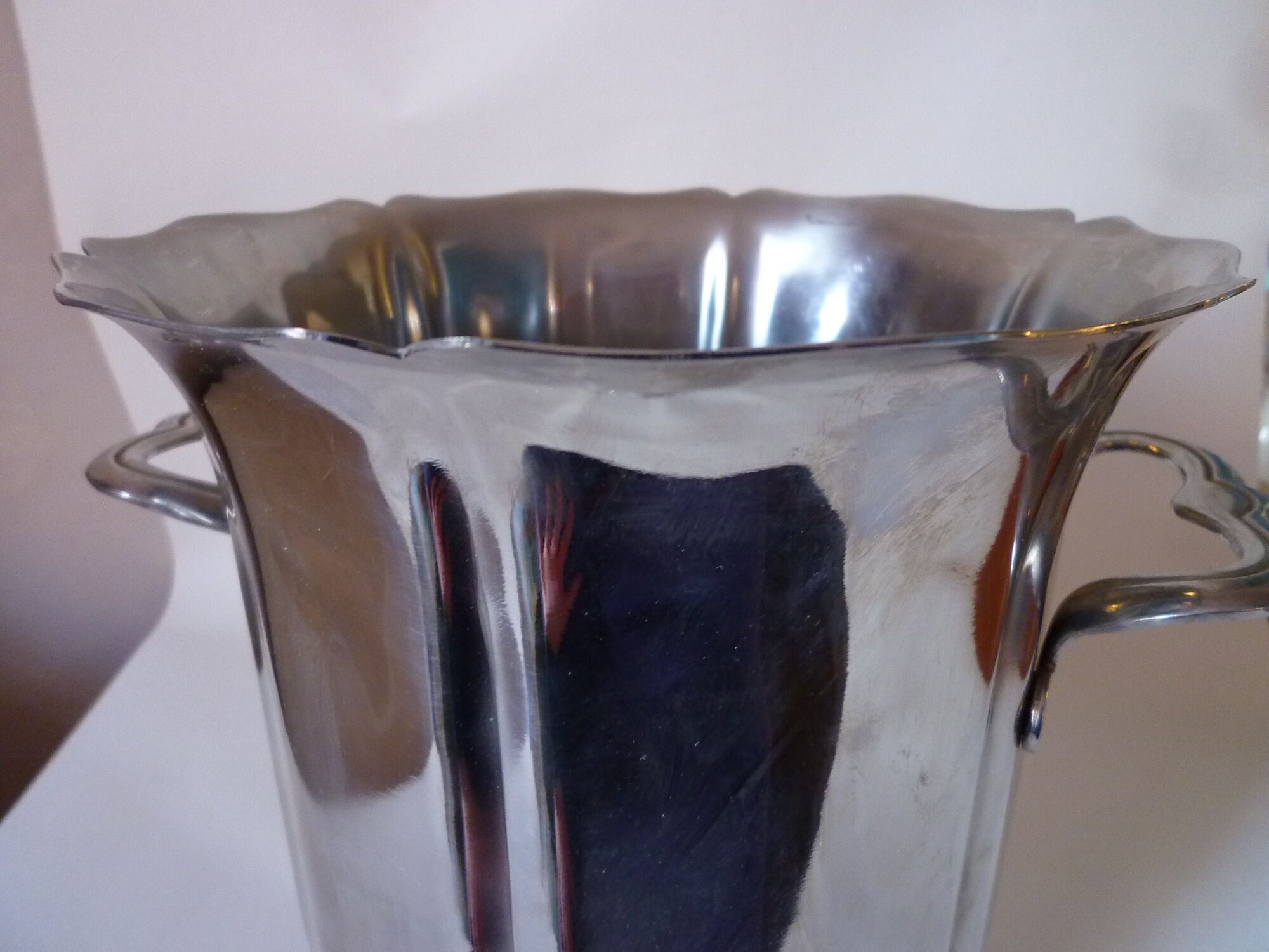 Art nouveau in stainless steel champagne bucket