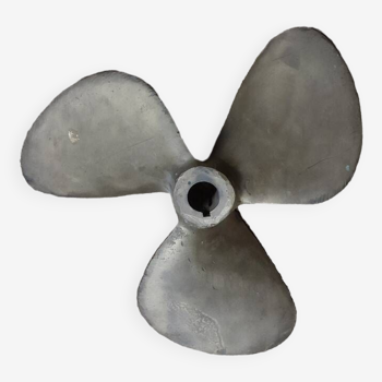 Three-blade bronze propeller