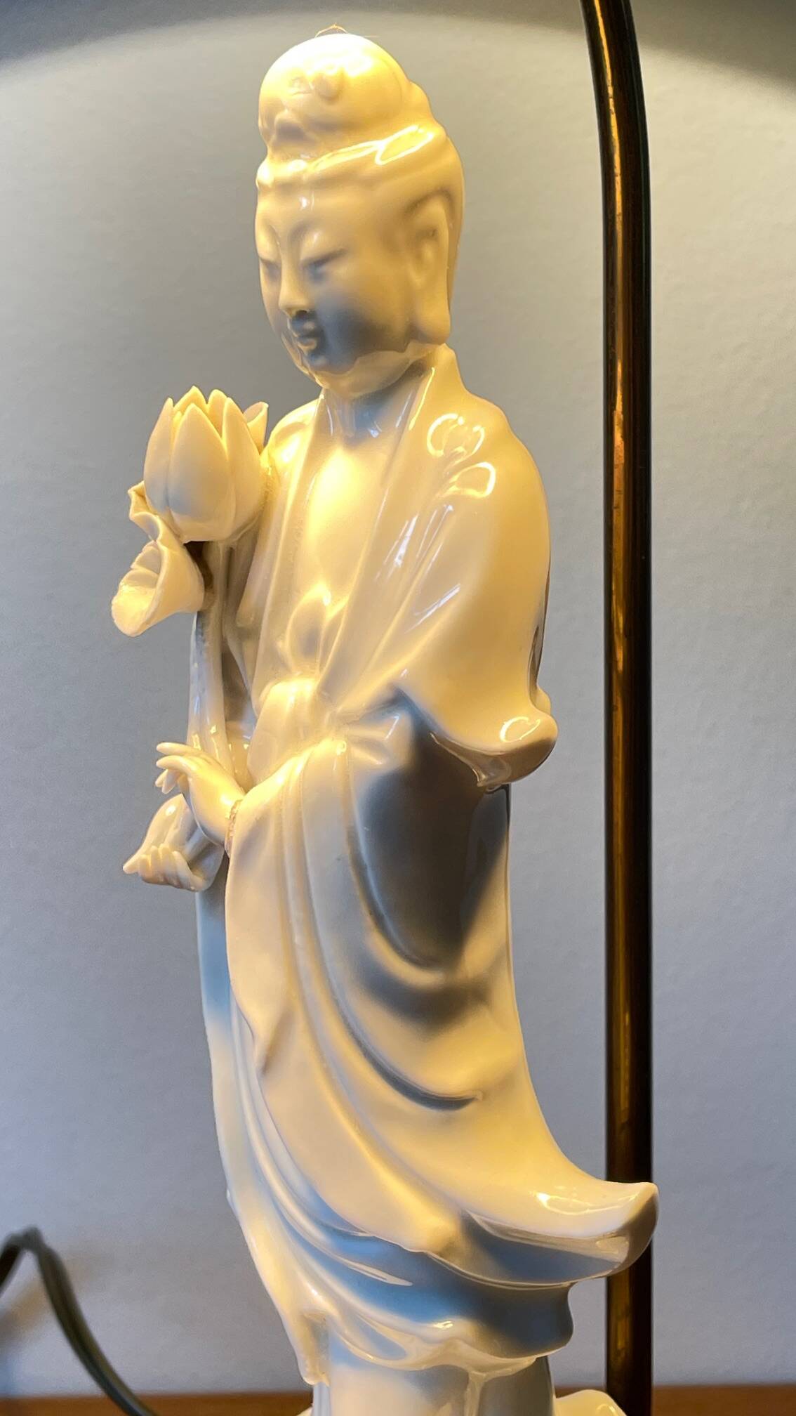 Early 20th Century Chinese Porcelain Lamp