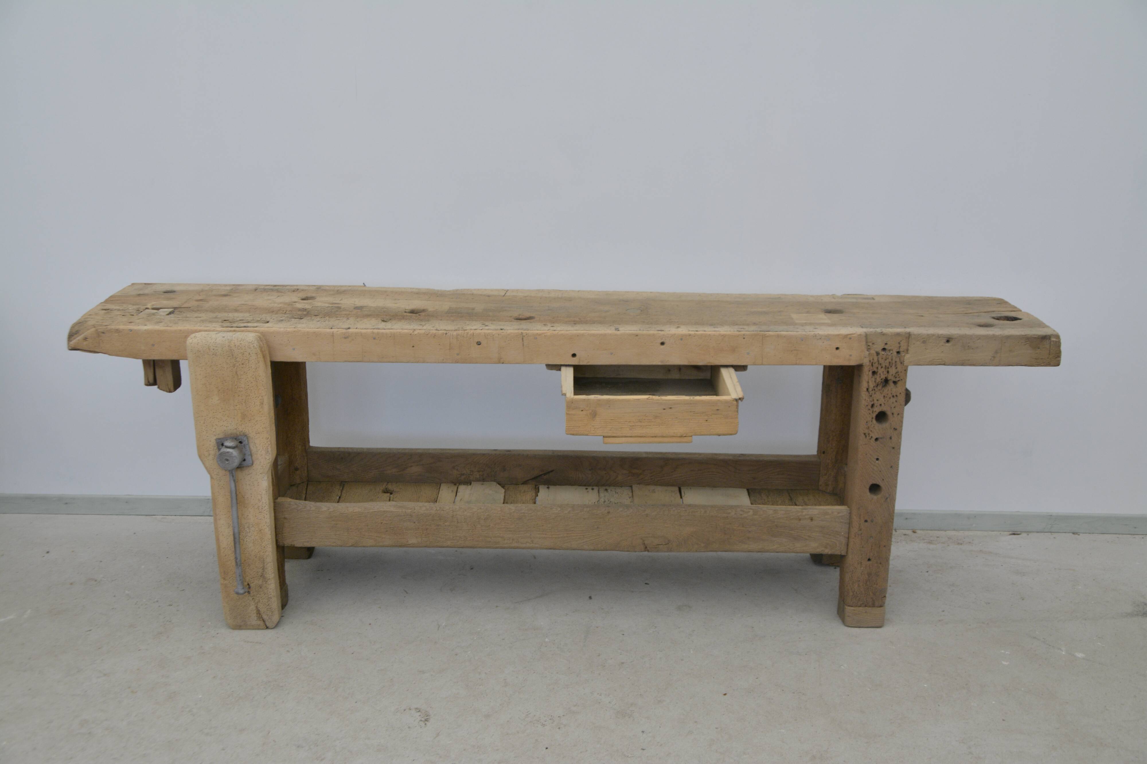 Walnut establishment of the 30s