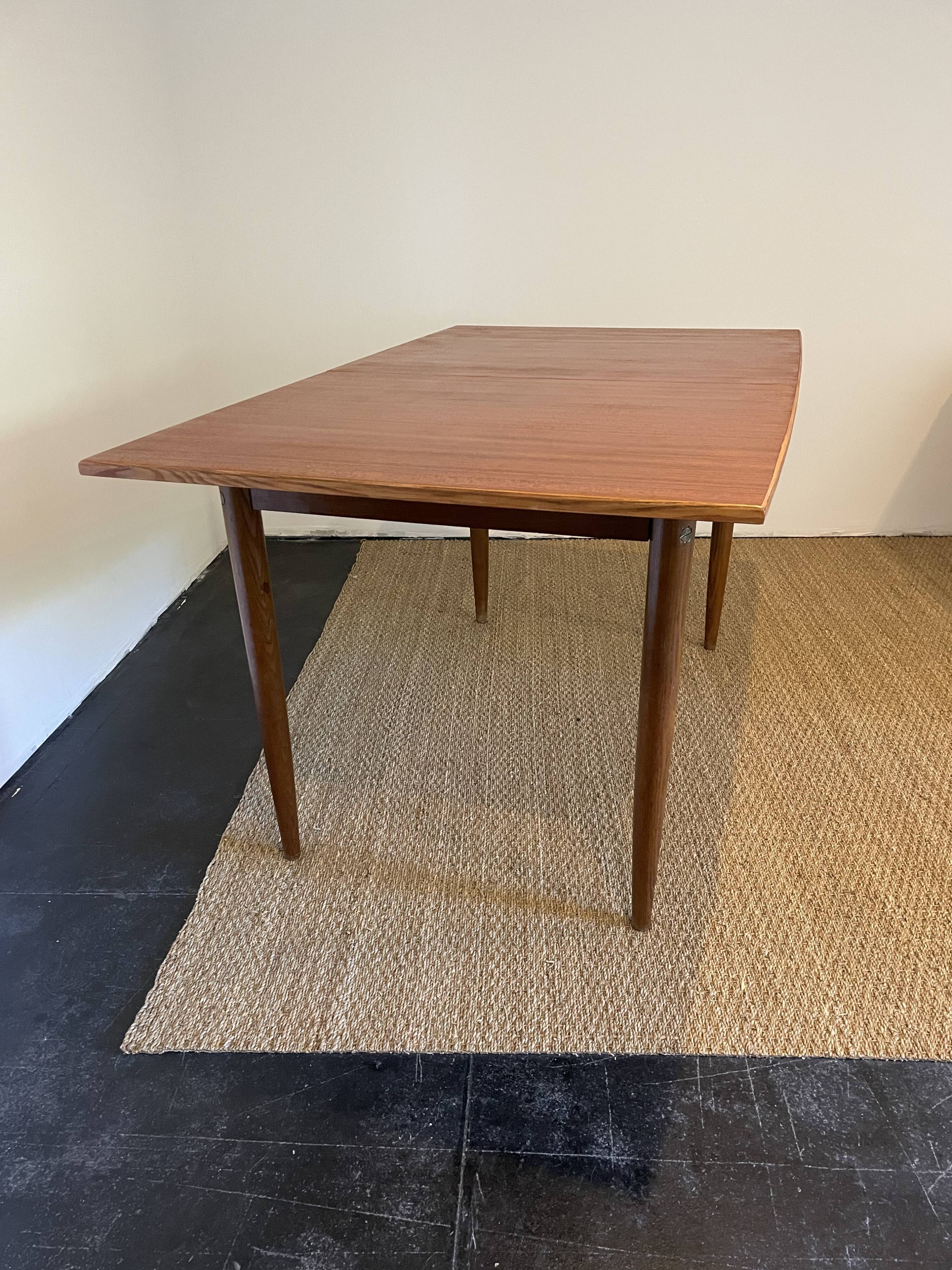 Vintage butterfly extension table year 50/60