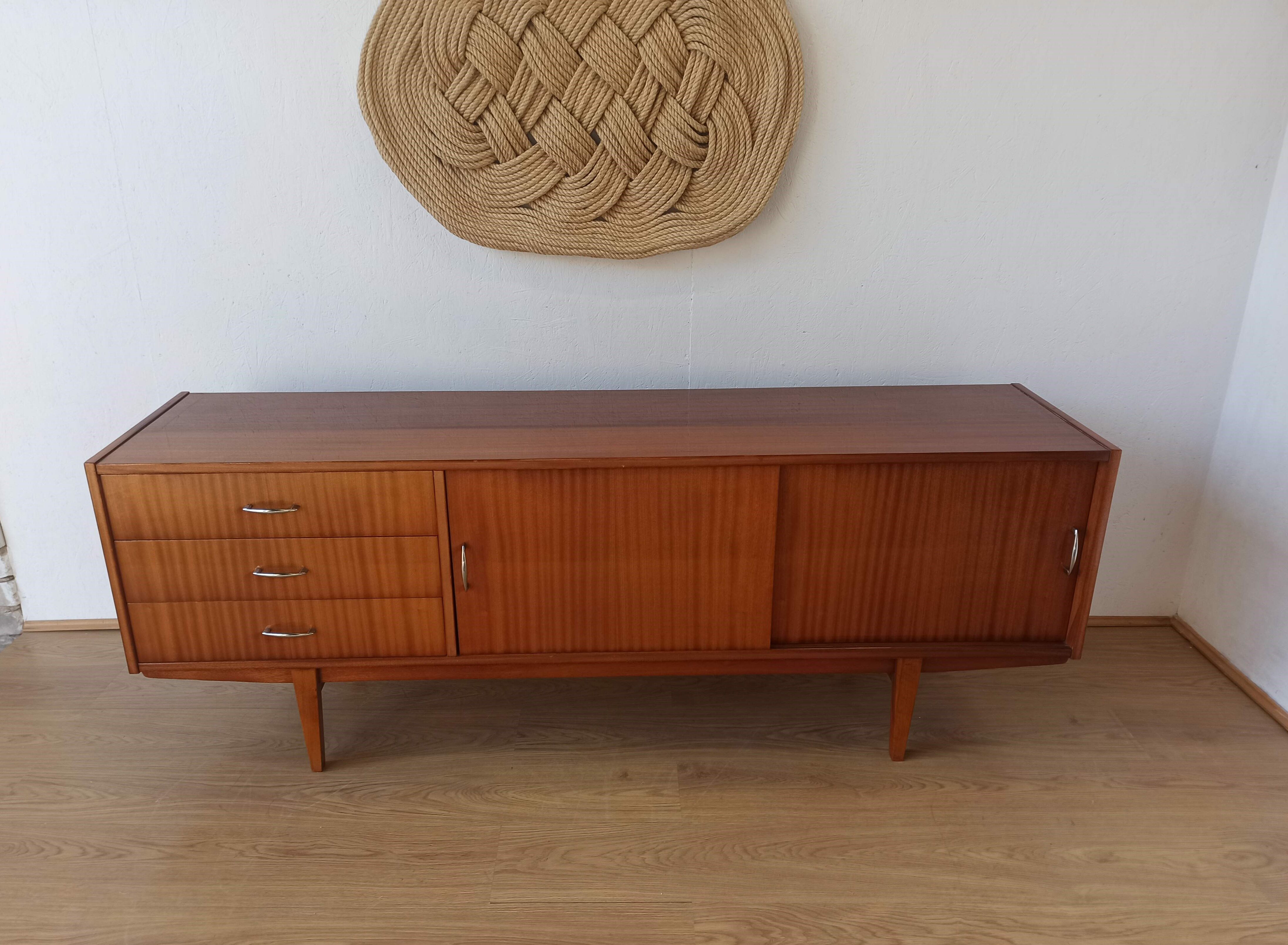 Enfilade moderniste des années 1970
