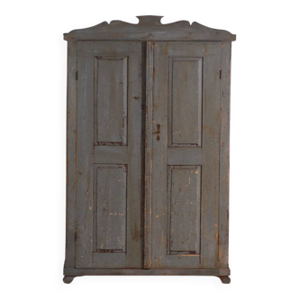 Armoire rustique peinte en bois, Europe centrale, circa 1900–1920