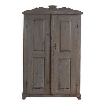 Rustic painted wardrobe in wood, Central Europe, circa 1900–1920