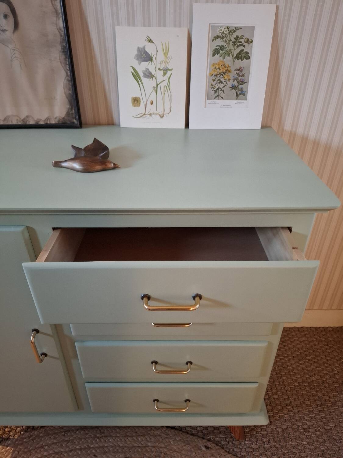 Chest of drawers, sideboard in painted wood