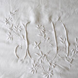 Drap ancien en lin broderie et monogramme
