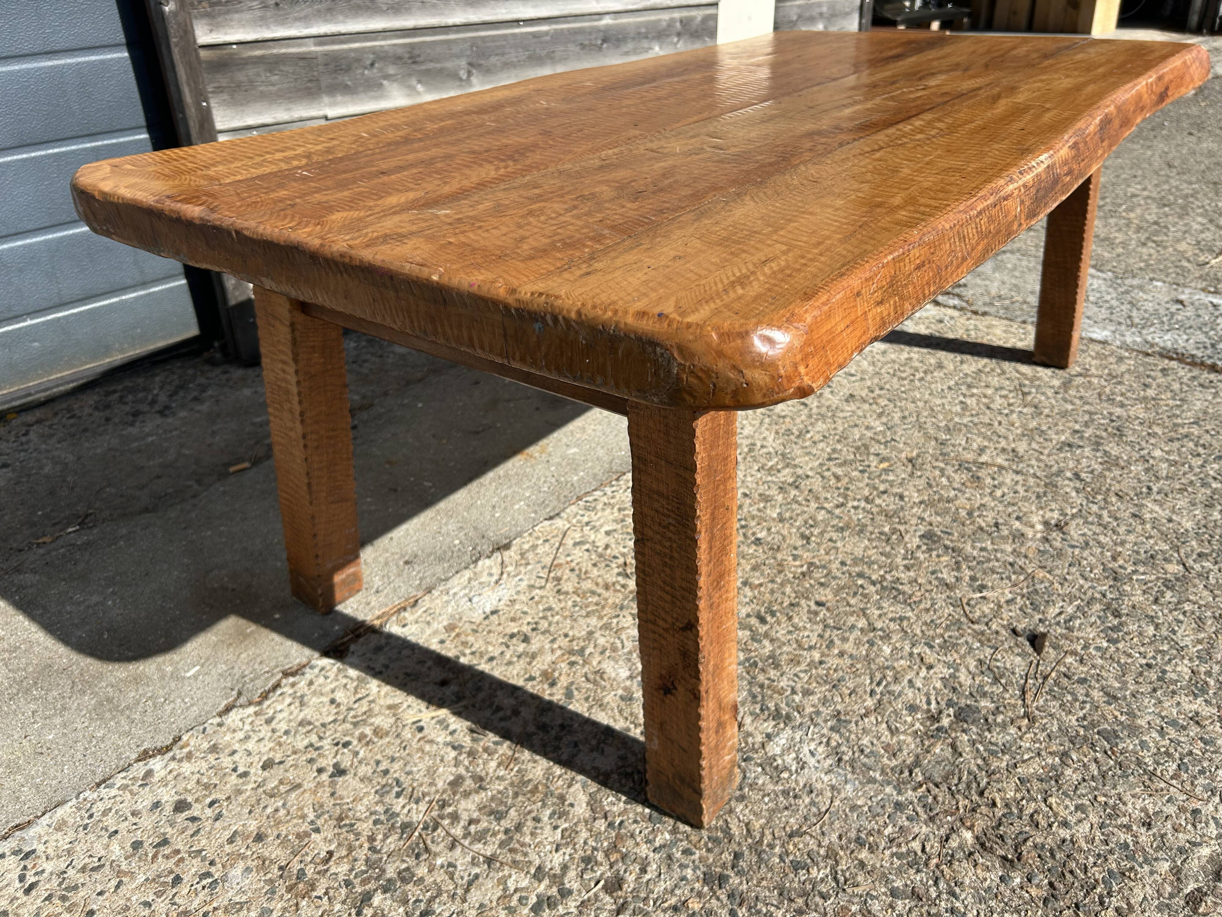 Table basse en chêne