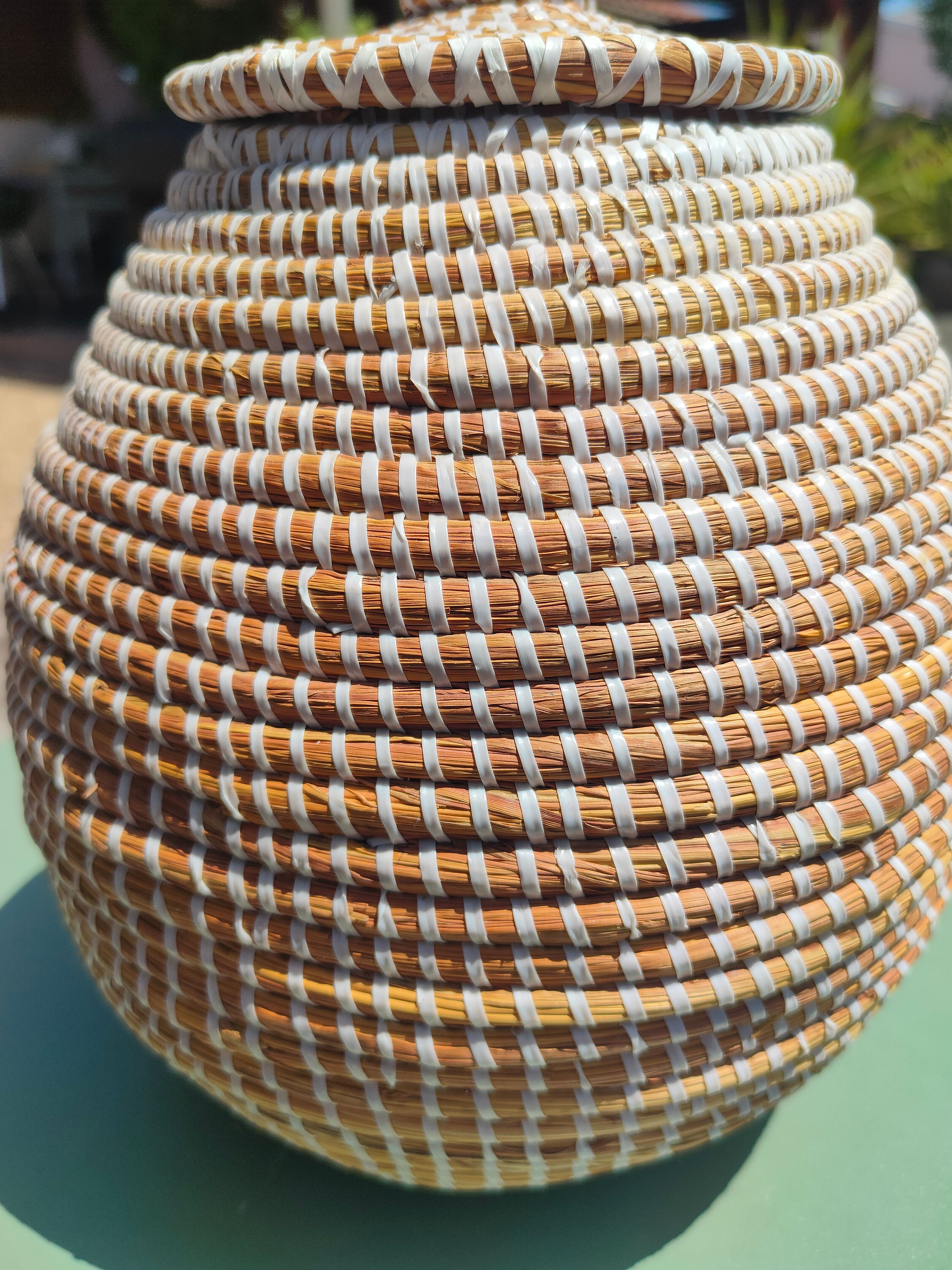 Basket with lid