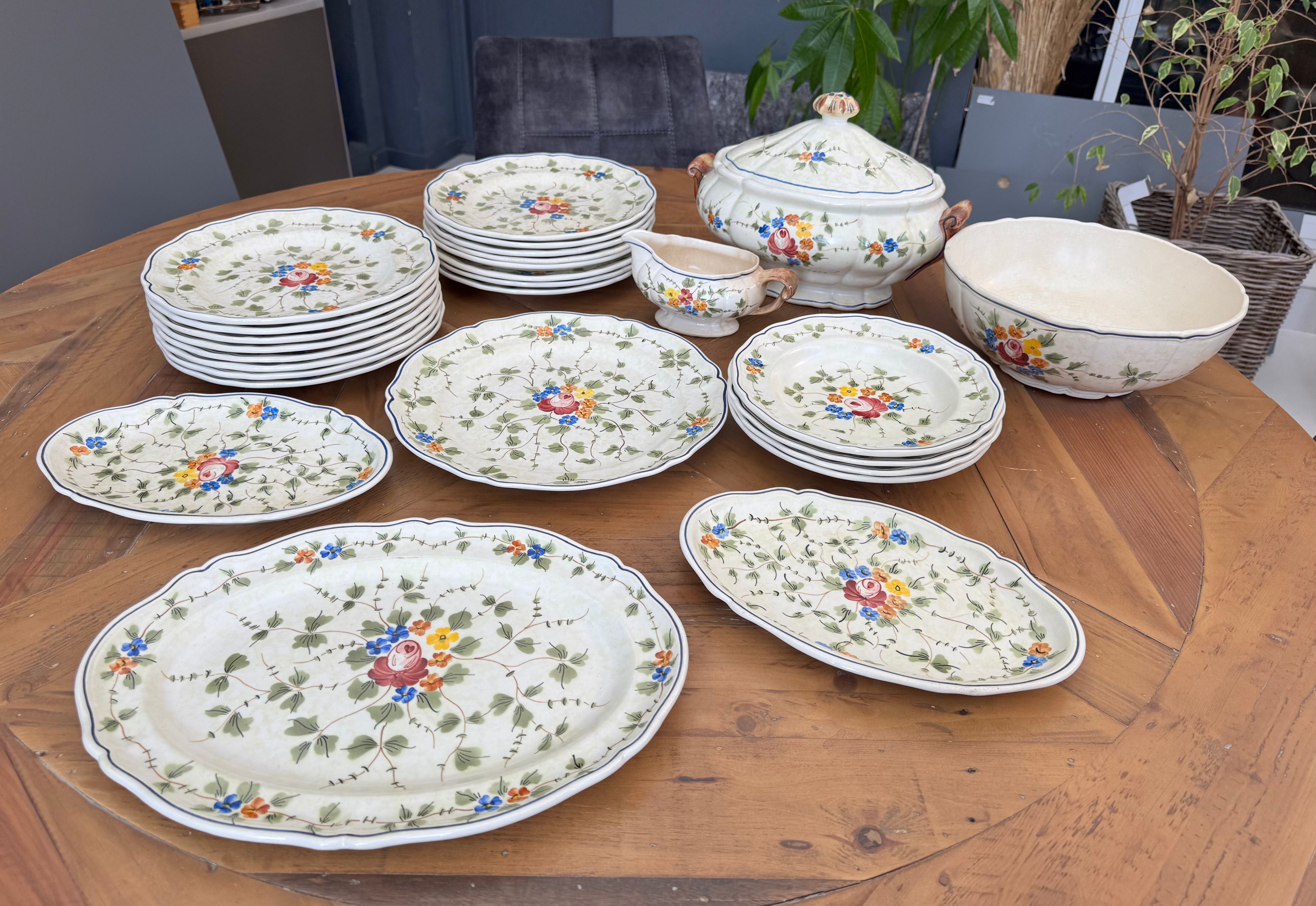 Vintage tableware service from Longchamp, France, 1950, Set of 27