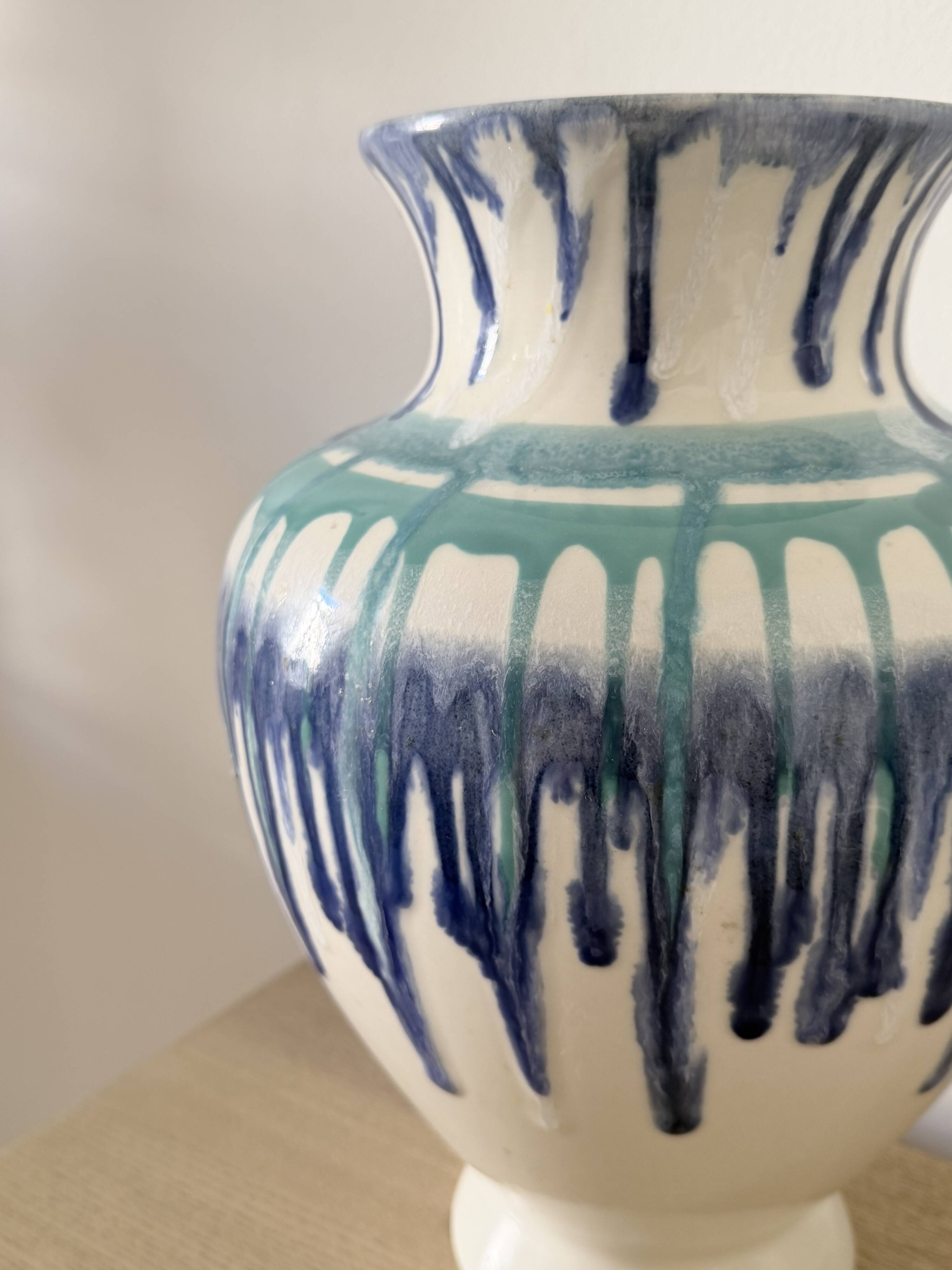 Large ancient sculptural vase in ceramic