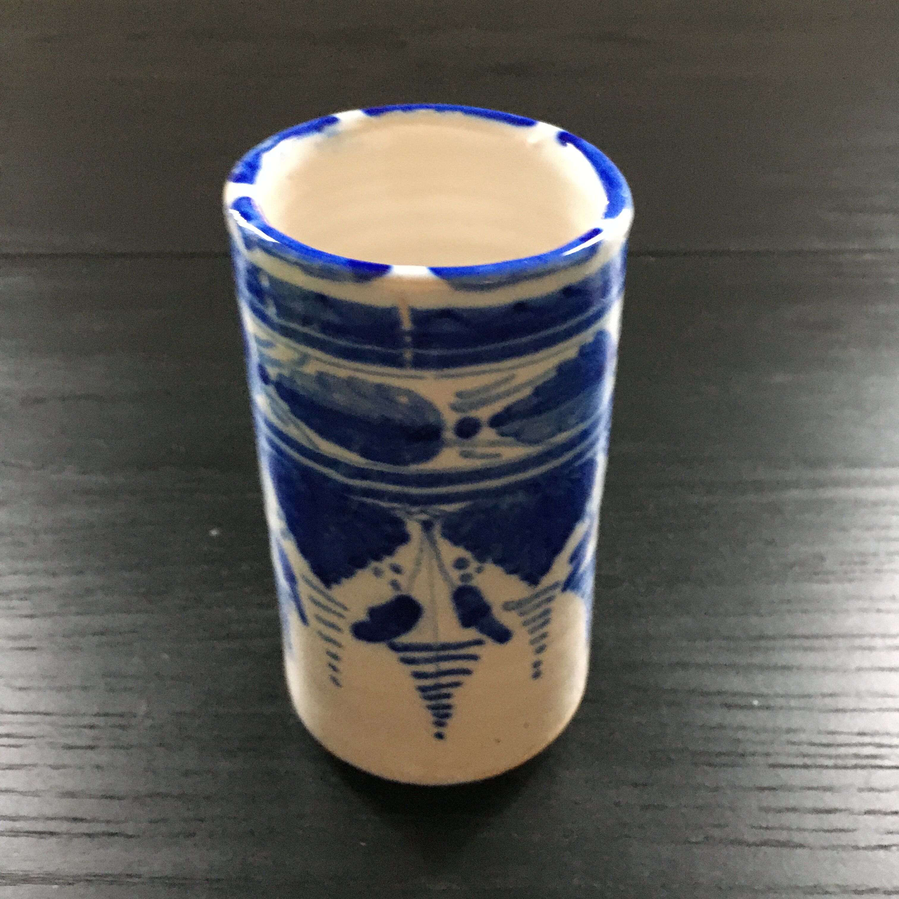 Lot of 5 blue decorative vases signed