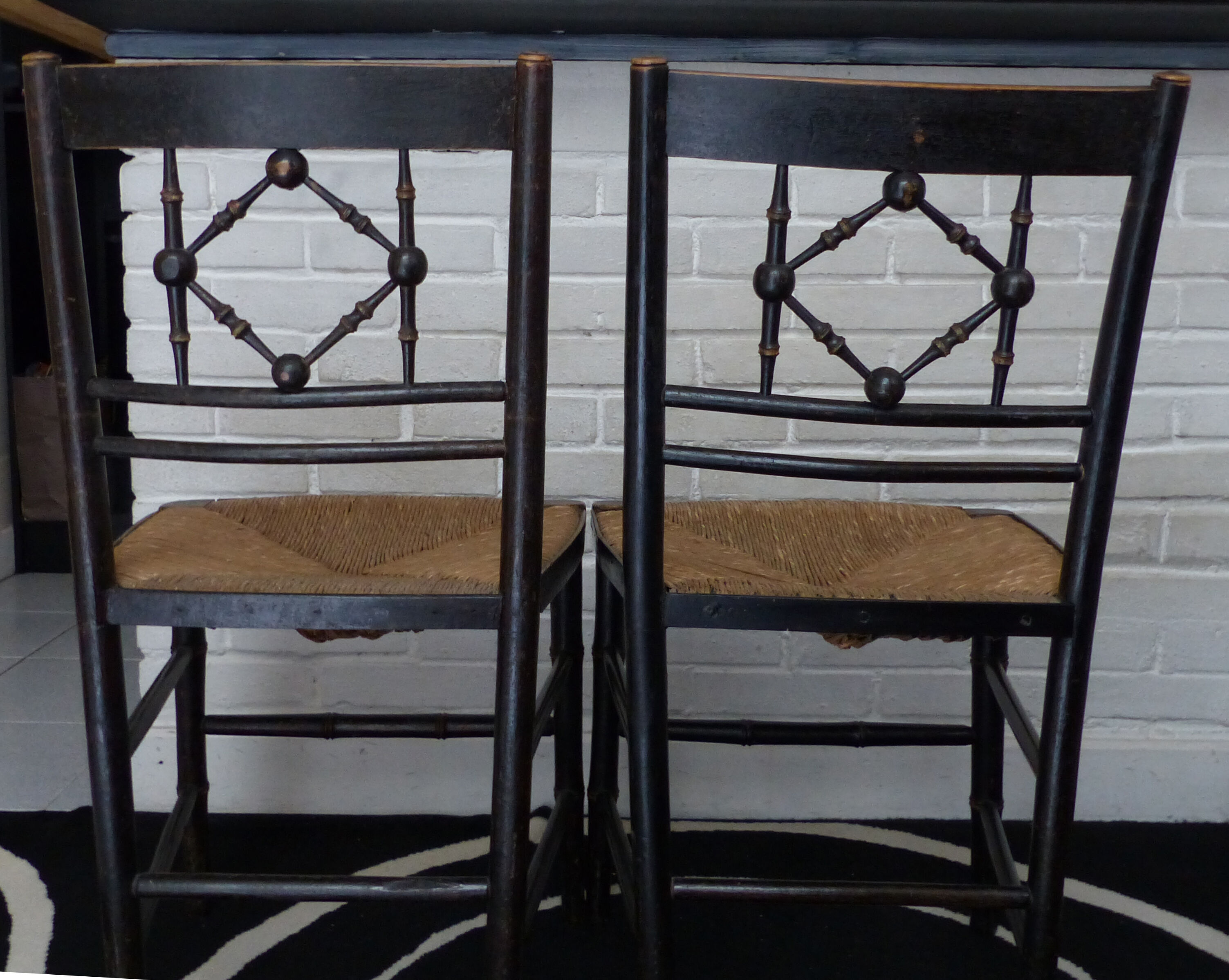 Paire de chaises anciennes