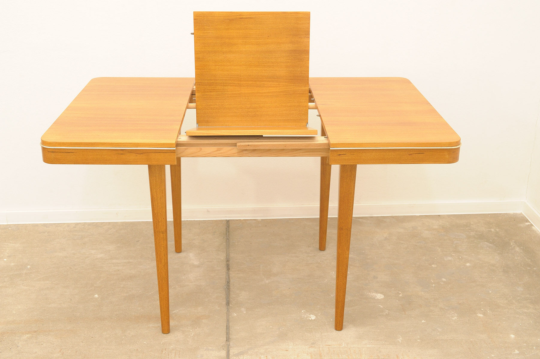 Fully renovated midcentury dining table by Jitona 1960´s, Czechoslovakia