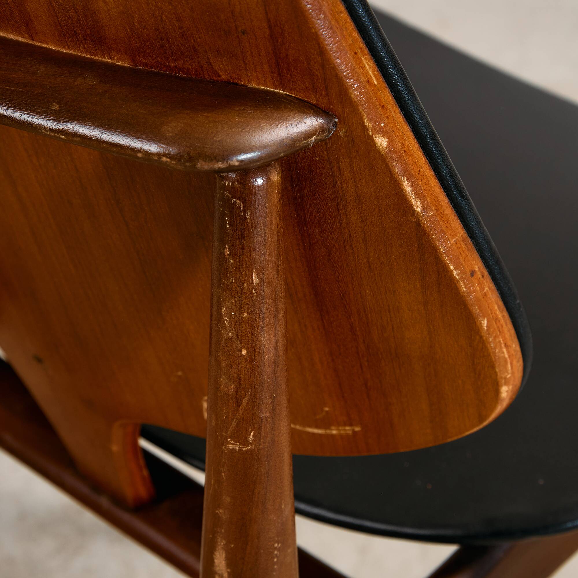 Midcentury Modern Chair by Elliots of Newbury in Black Leather and Teak, 1960s