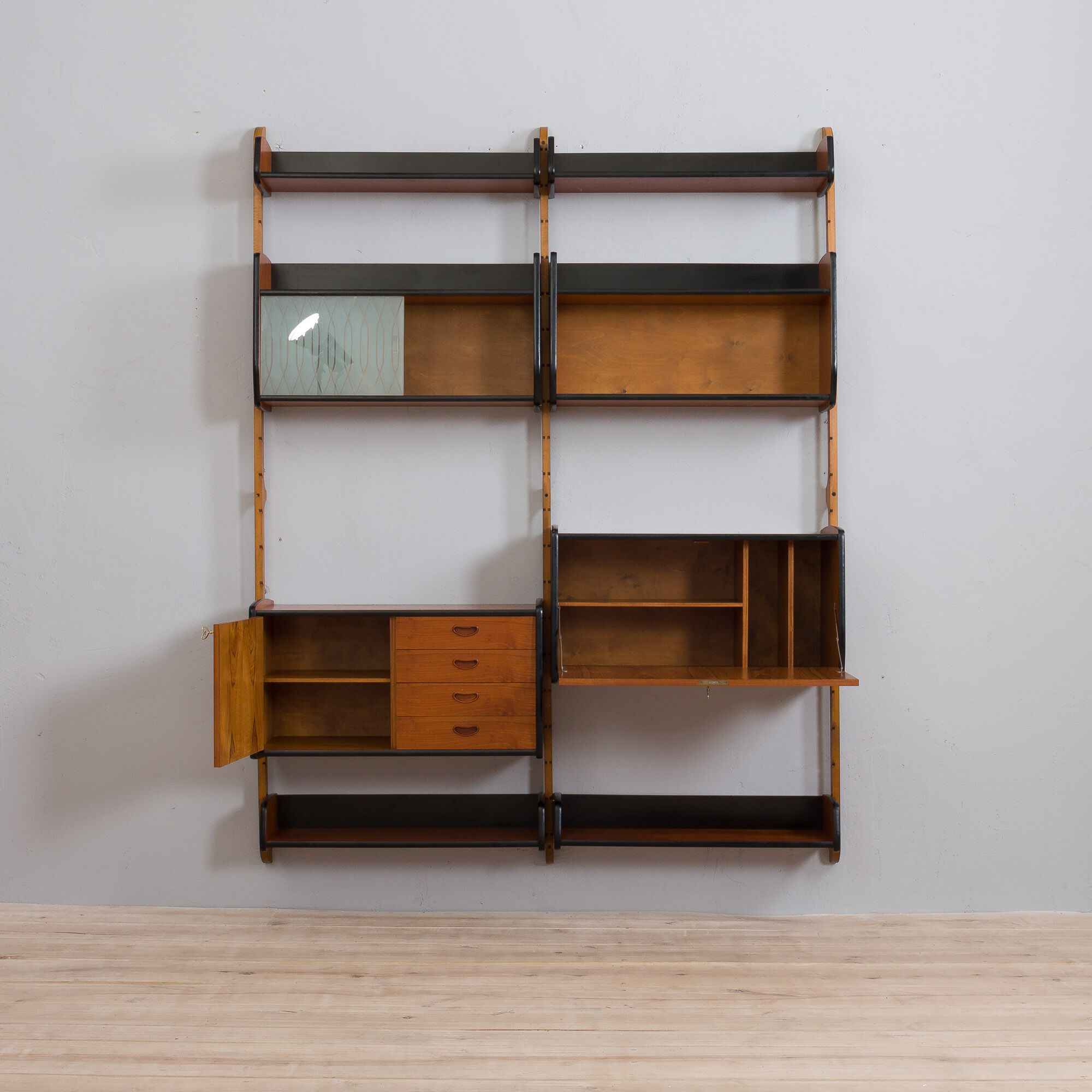 Two bay Teak Ergo Modular Wall Unit with 4 Shelves & 4 Cabinets by John Texmon for Blindheim Møbelfa