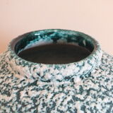 Green vase decorated with white enamels Cérart Monaco