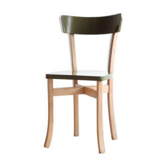 Vintage wooden bistro chair revisited