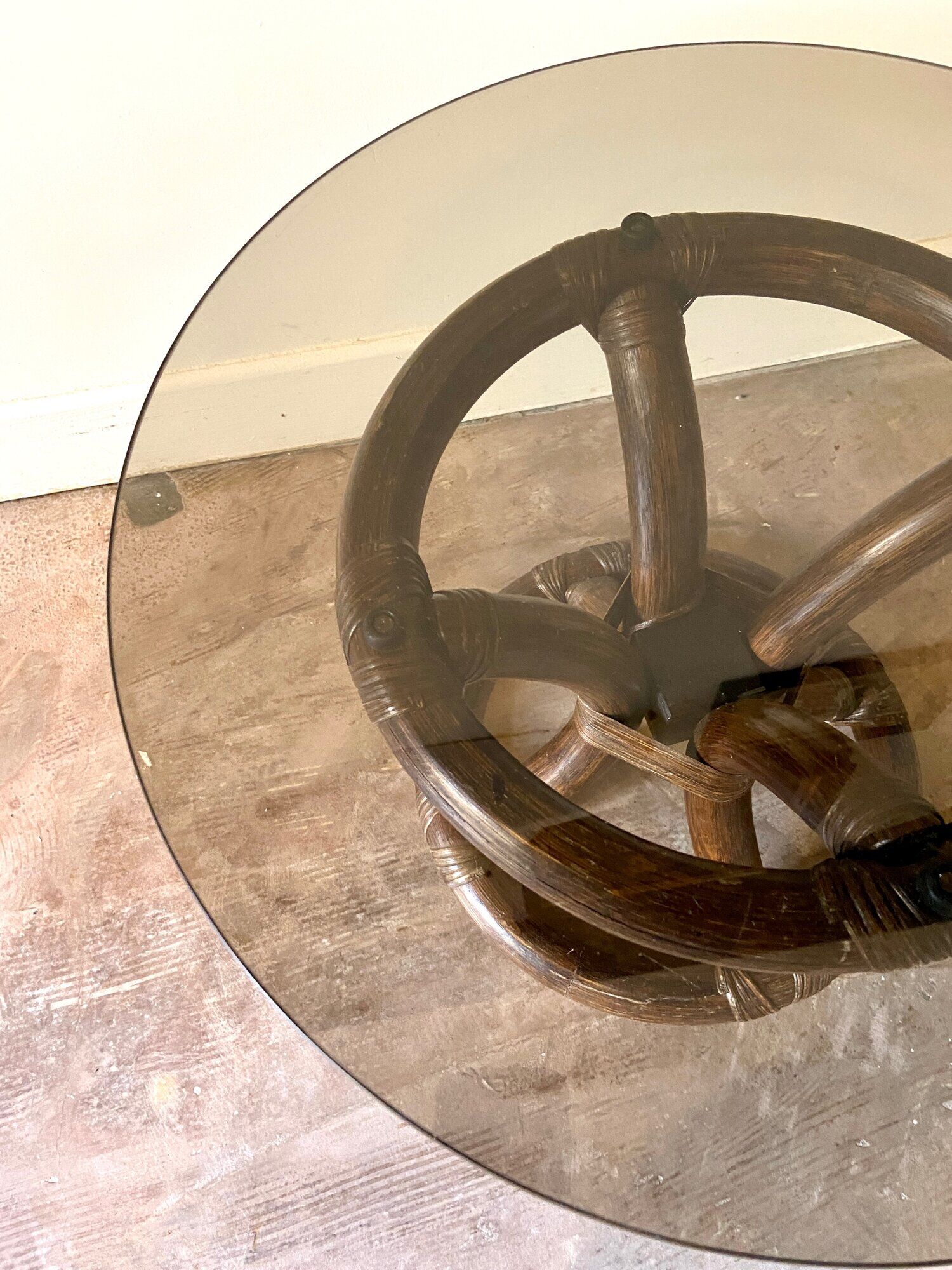 Coffee table in rattan and smoked glass 1970