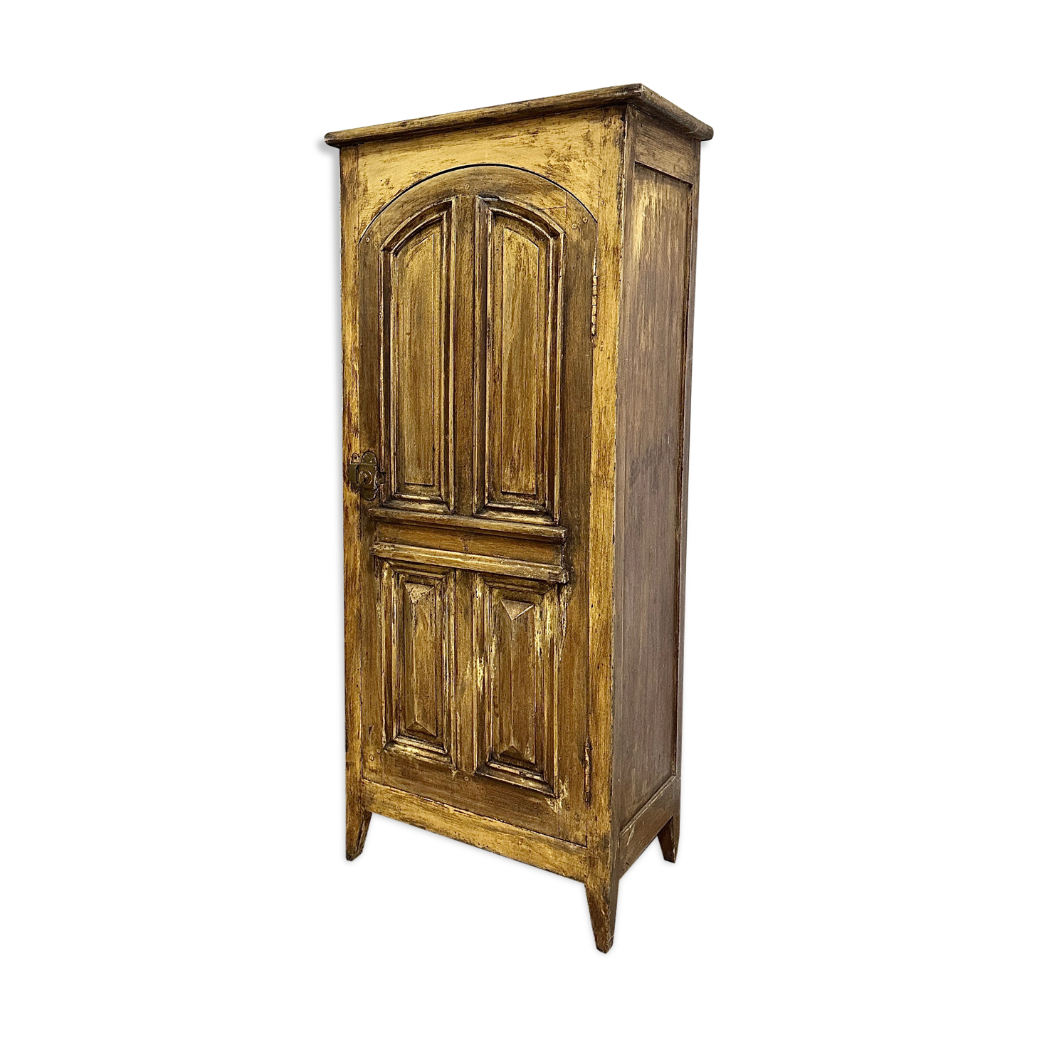 Small Parisian wardrobe