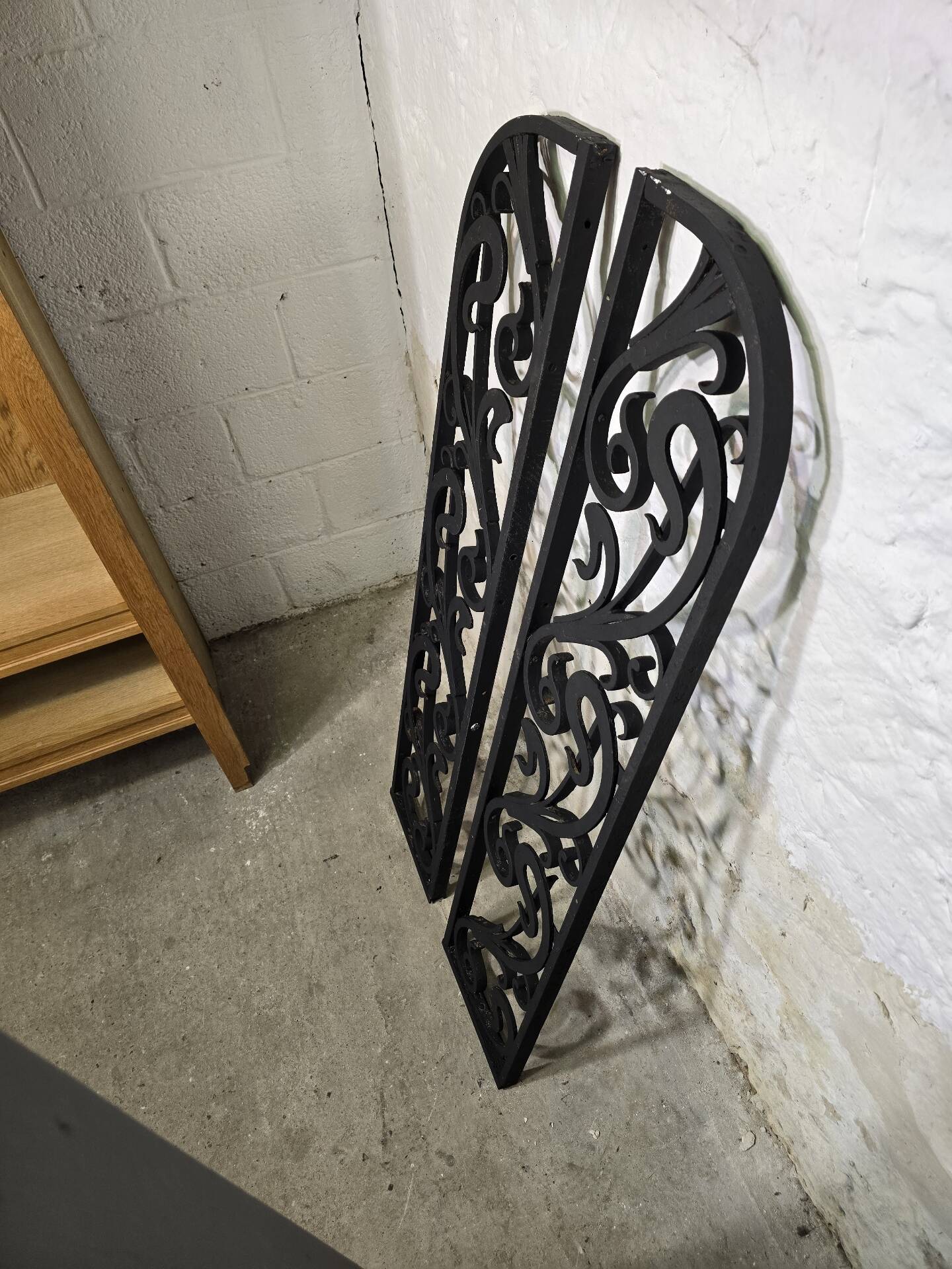 Wrought iron grille from the early 20th century Art Deco / Art Nouveau