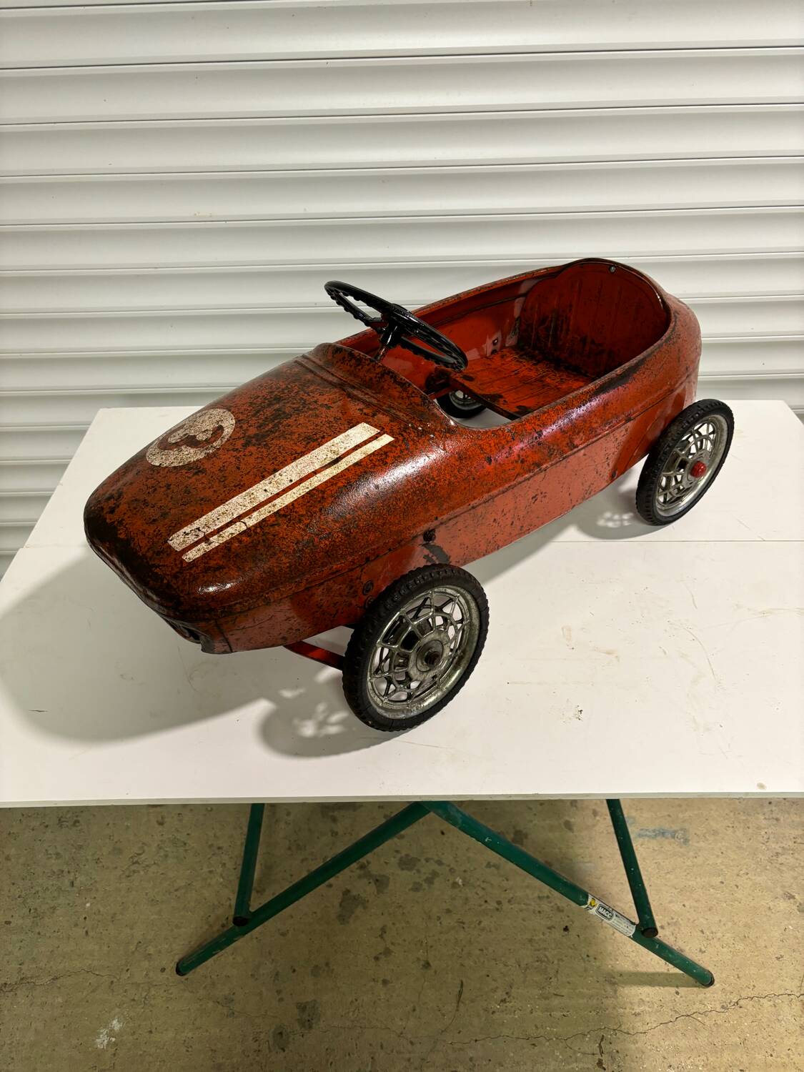 Pedal car