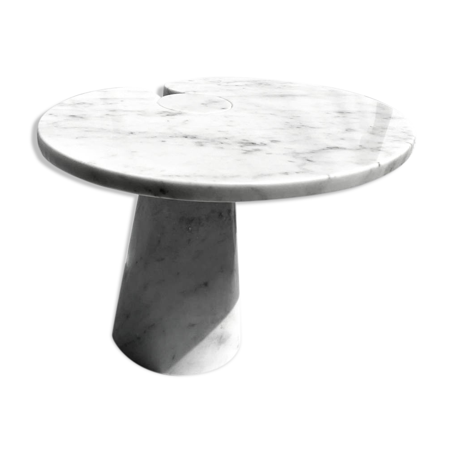 Coffee table in Italian whithe  Carrara marble