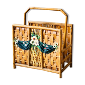 Porte-revue vintage en rotin à décor fleuri
