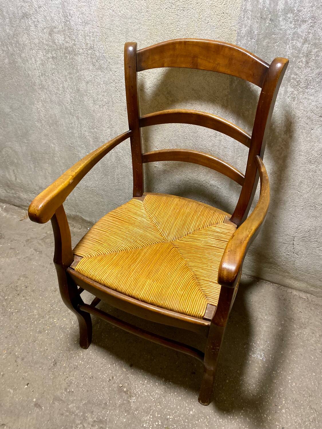 Straw country armchair