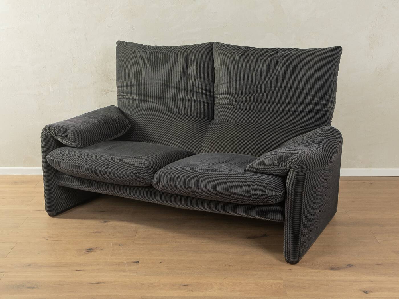 "675 MARALUNGA" Sofa