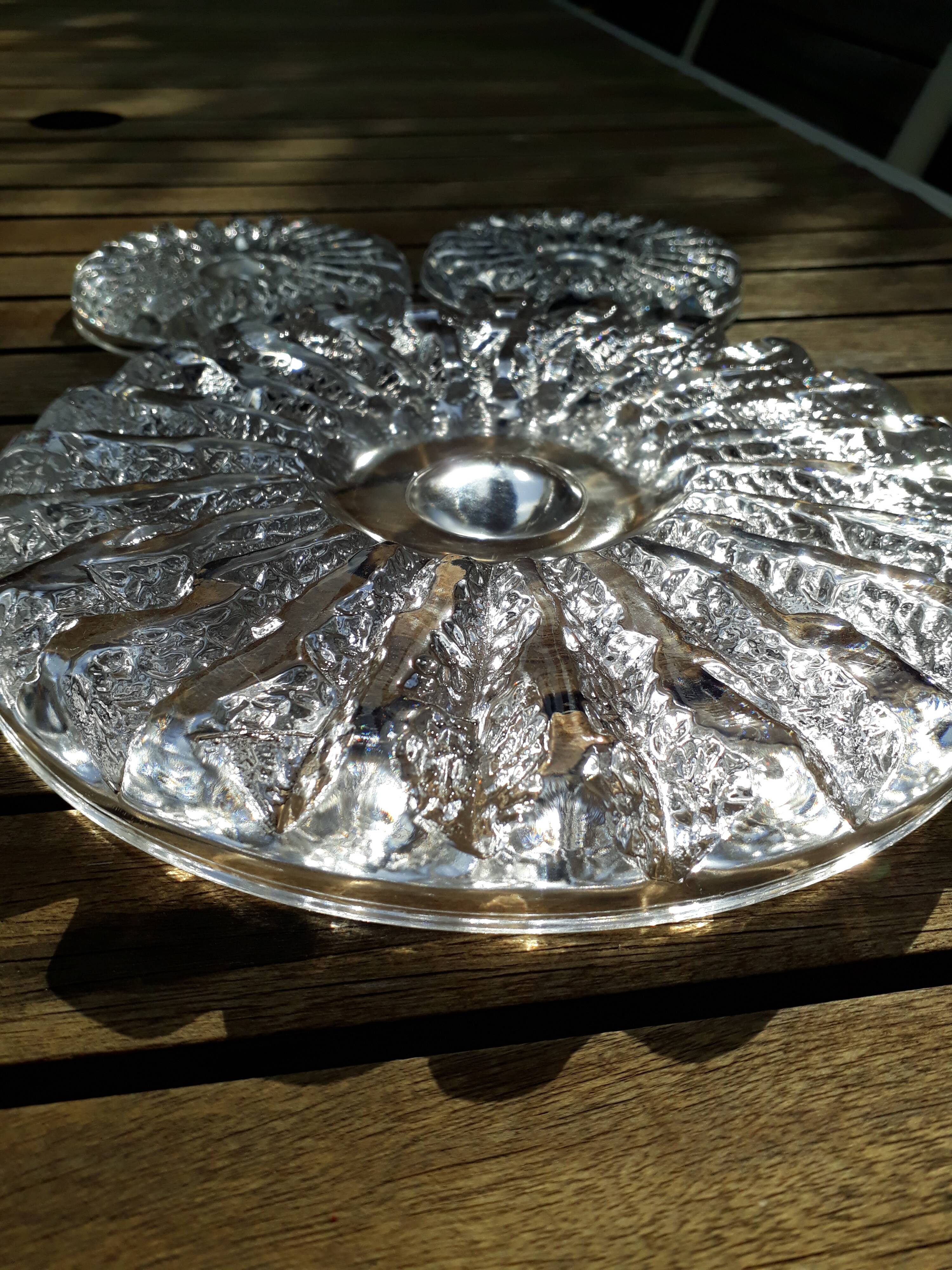 Crystal trivet