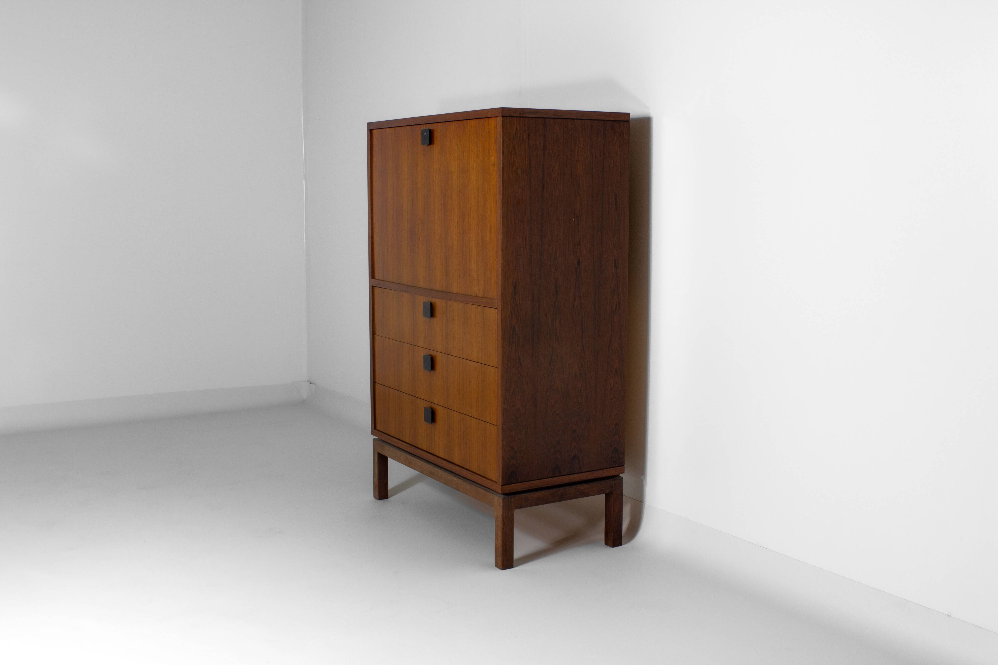 Bureau / meuble bar N14 par Alfred Hendrickx