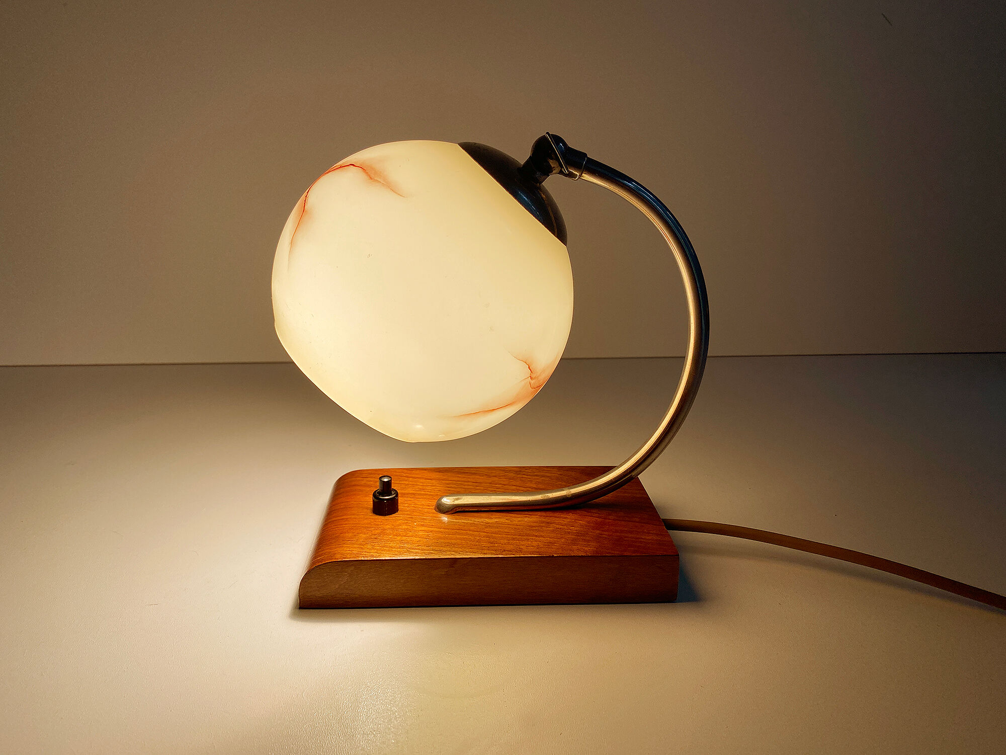 Table lamp art deco bauhaus, Vintage, 30s, Opaline Wood