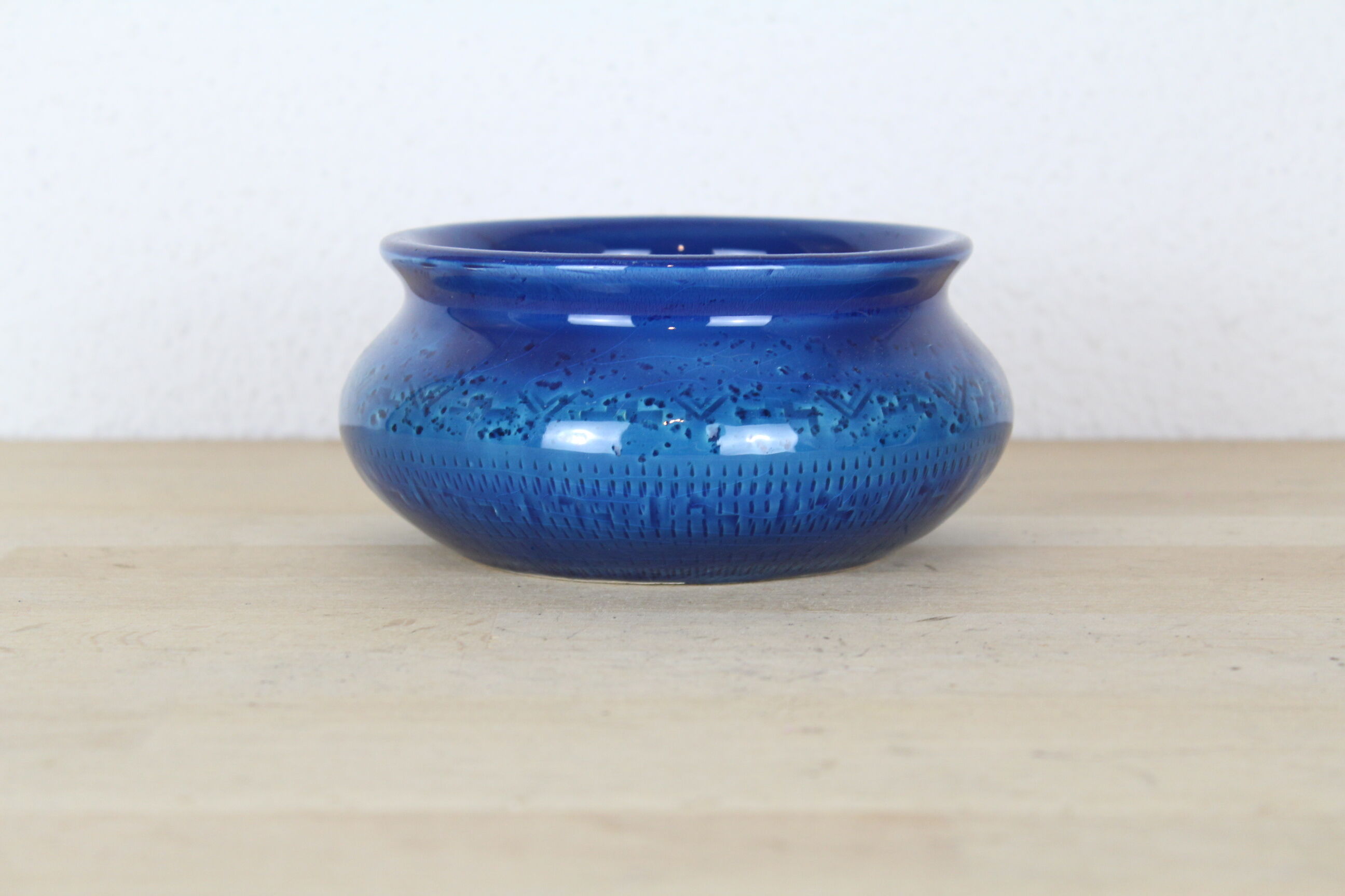 Ceramic trinket bowl