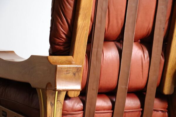 Fauteuil Hussar de Luciano Frigerio, Italie, années 1970