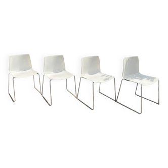 Set de 4 chaises blanches catifa arper
