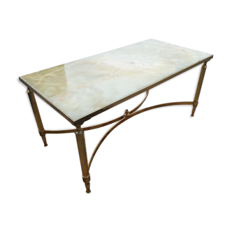 Table basse néoclassique laiton/bronze doré et plateau onyx 1960