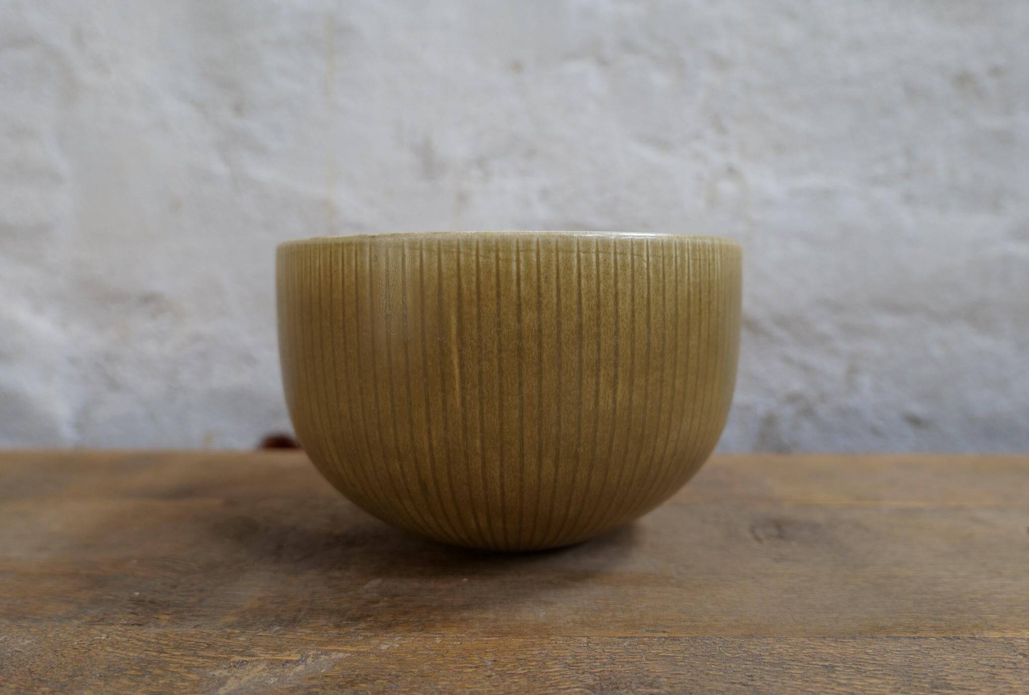 Mid-century Scandinavian set of 8 vases and bowls Rörstrand Ritzi Gunnar Nylund