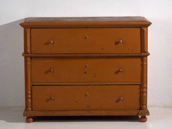 Antique chest of drawers with ochre patina (c.1920)