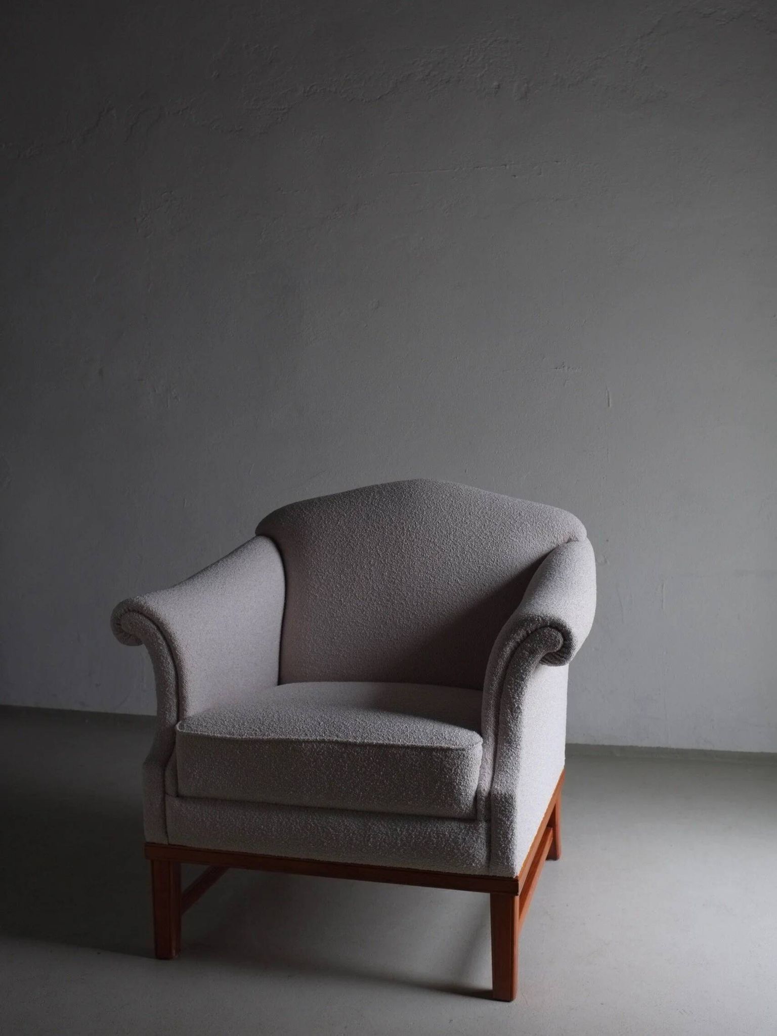 Fauteuil lounge gris bouclé | Suède | Années 1940