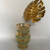 Vase doré et vert