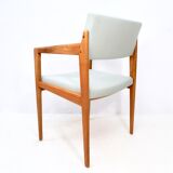 Set of five Dining Chairs by Thonet, 1960s