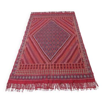Tapis berbère tunisien vintage à décor géométrique