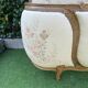 Basket bed and its two armchairs